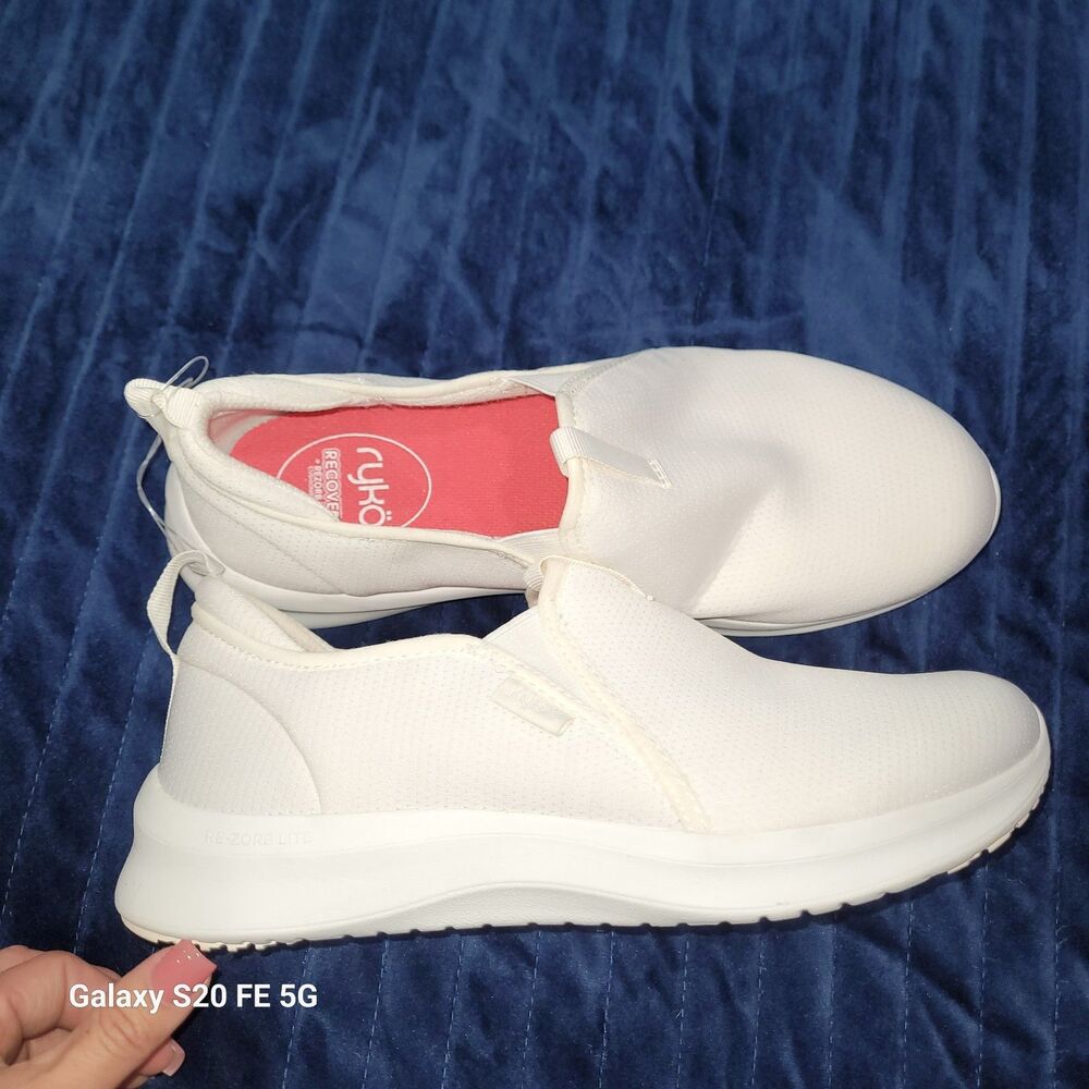 Rykä Women Revive Slip-On Sneaker - White Size 8M (Medium Width) SB7